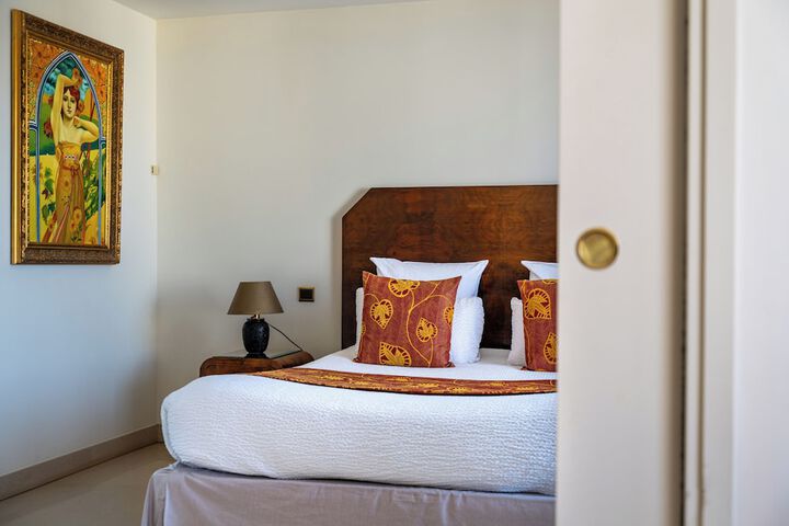 Room 12 of 41