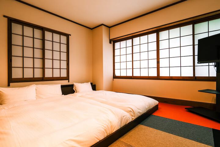 Room 20 of 97