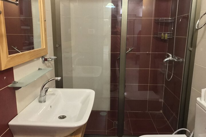 Room 9 of 17