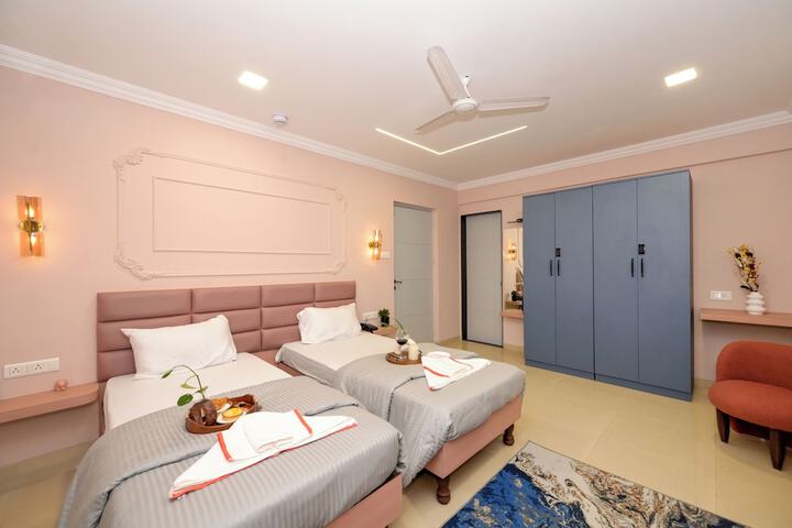 Room 11 of 22