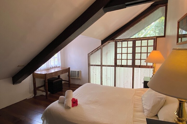 Room 21 of 49