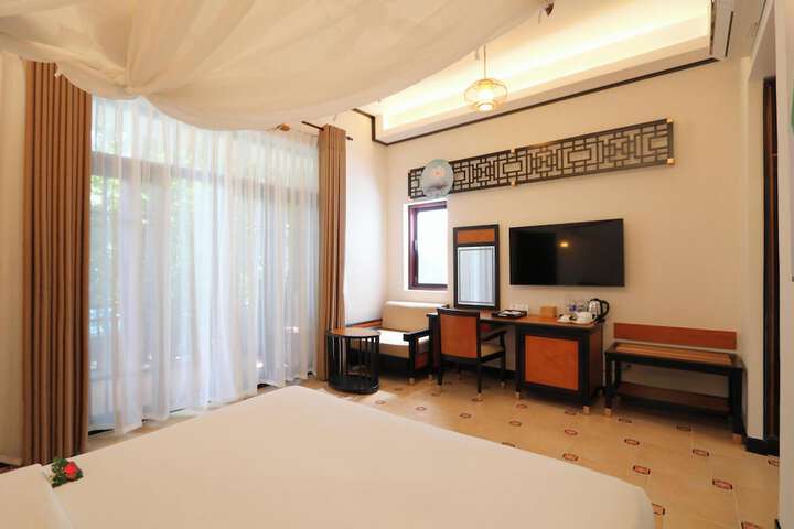 Room 17 of 181