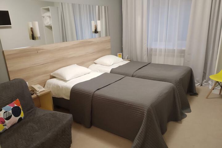 Room 17 of 44
