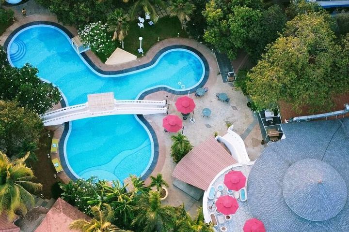 Sashas Holiday Village