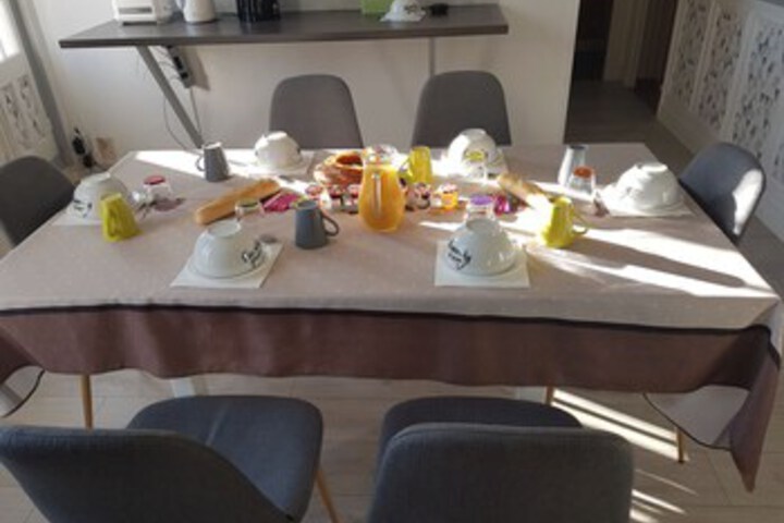 Breakfast/Coffee Service 3 of 13