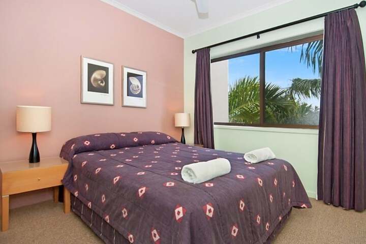 Room 6 of 30