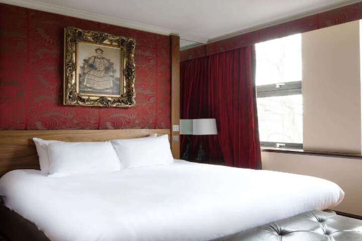 Room 25 of 97