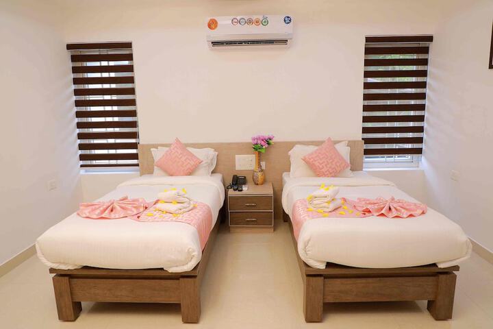 Room 15 of 38