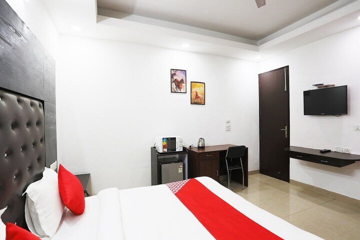 Room 15 of 30