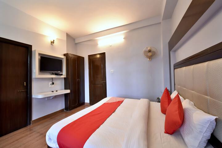 Room 17 of 36
