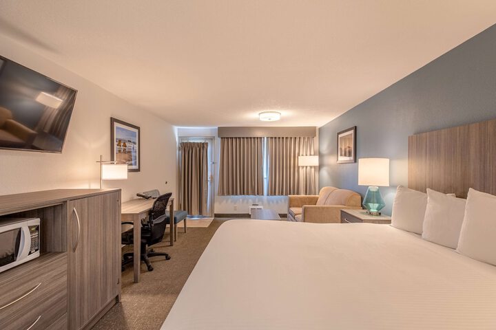 Room 5 of 33