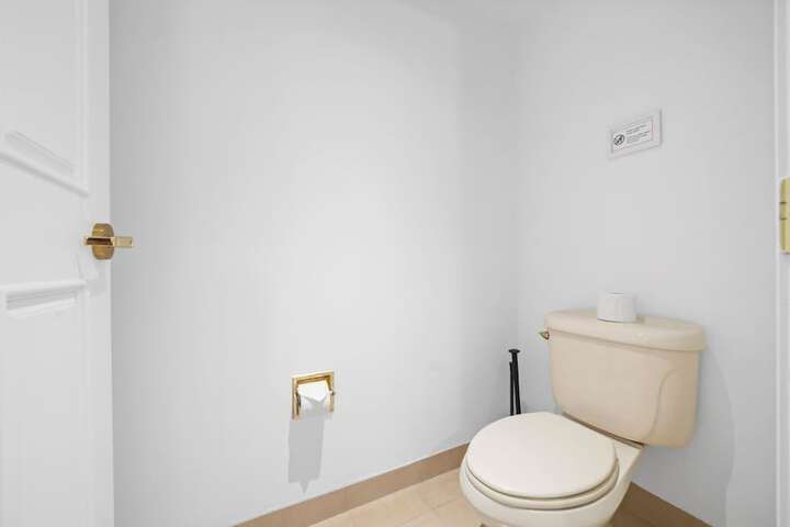 Room 26 of 40