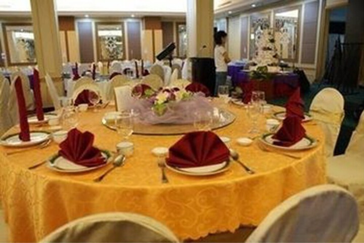 Ballroom/Hall 50 of 59