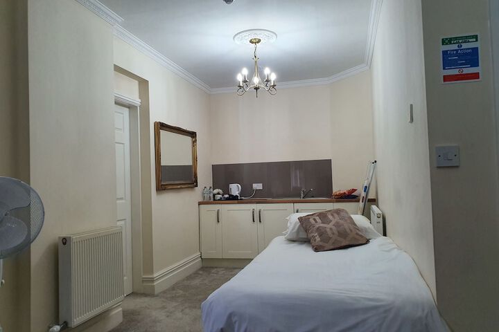 Room 17 of 78