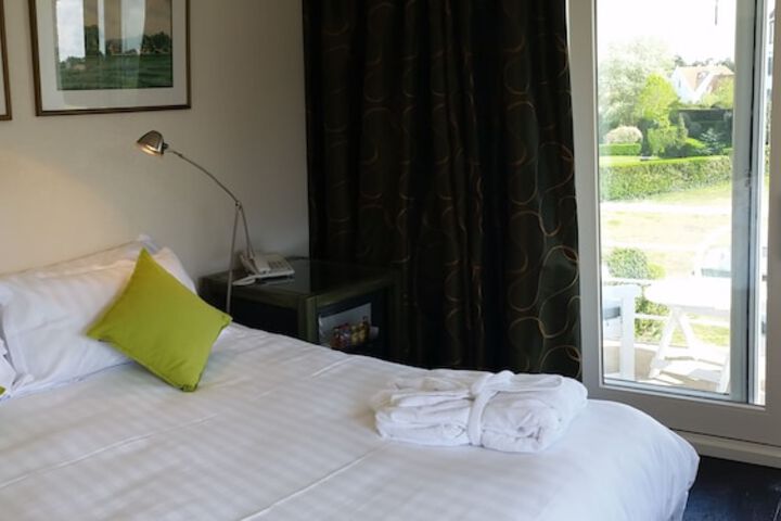 Room 10 of 36