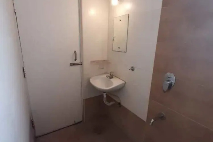 Room 7 of 15