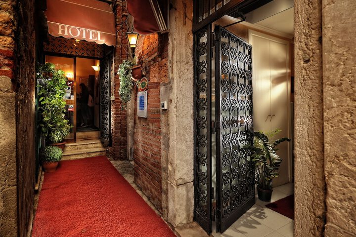 Hotel 67 of 73