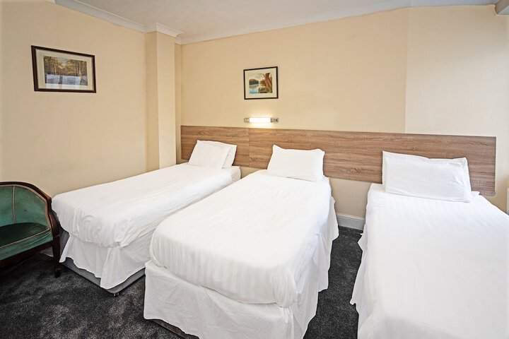 Room 8 of 31