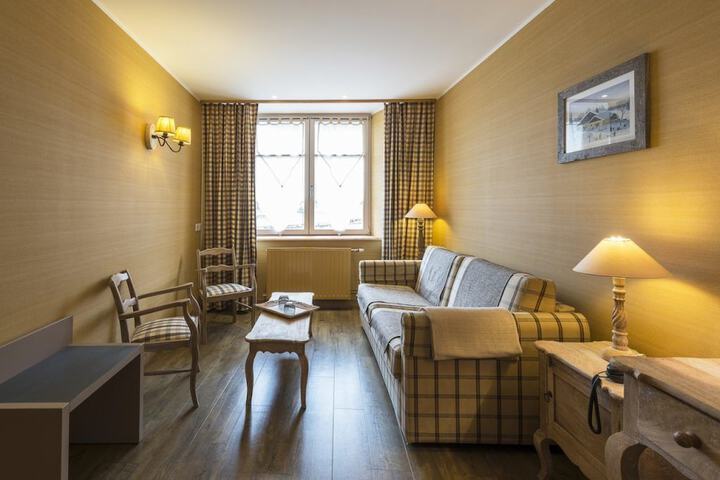 Room 34 of 65
