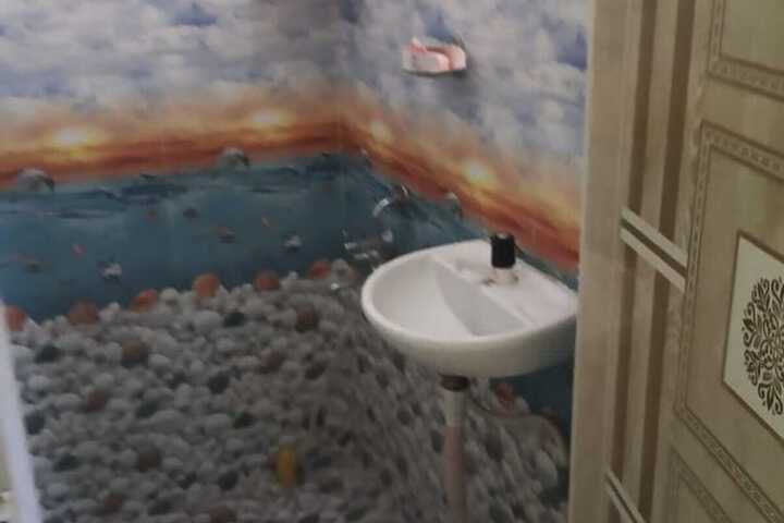 Room 17 of 24