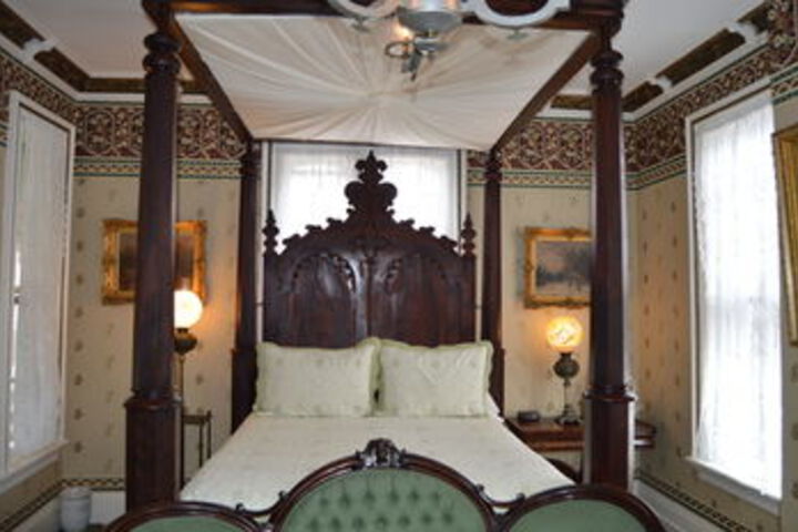 Room 92 of 117