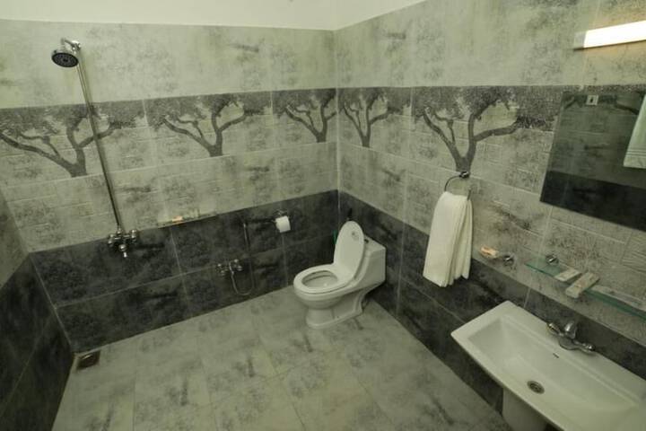 Room 19 of 35