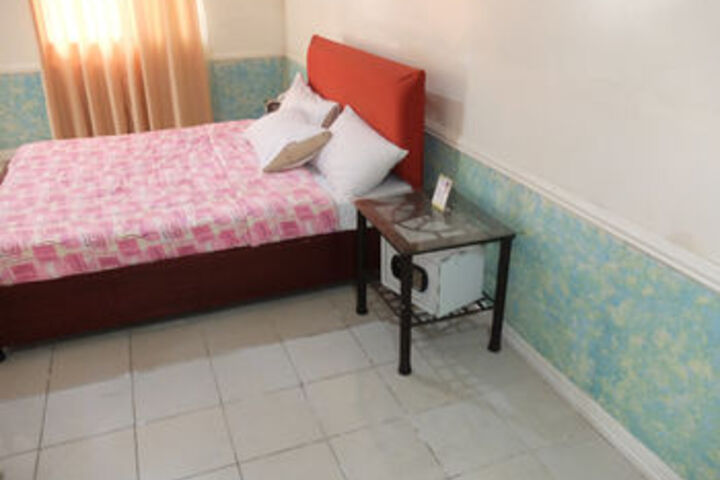 Room 46 of 89