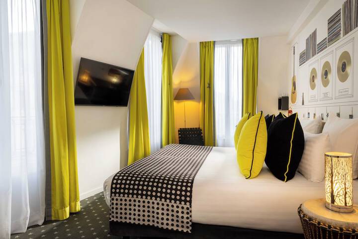 Room 43 of 91