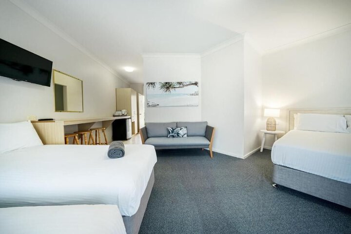 Room 14 of 38