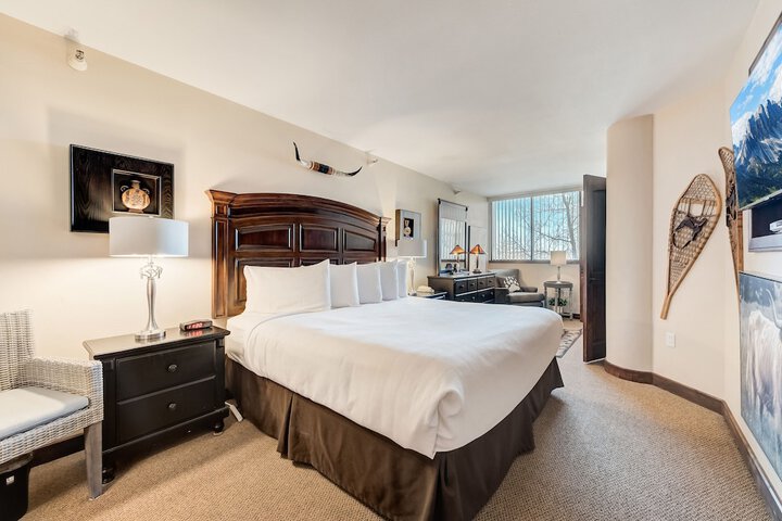 Room 25 of 331