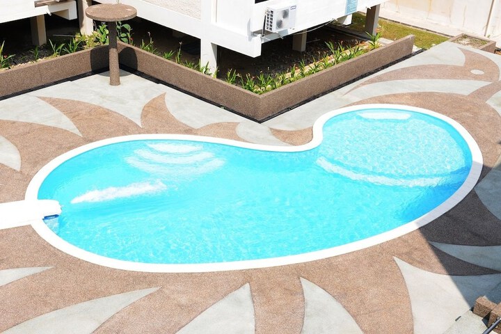 Pool 27 of 36