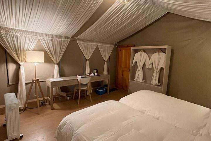 Room 11 of 50