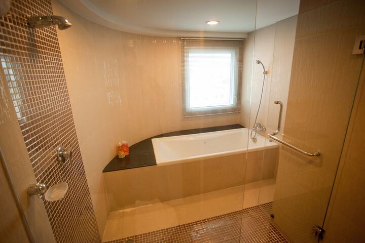 Room 10 of 19