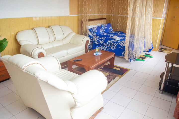 Room 4 of 19