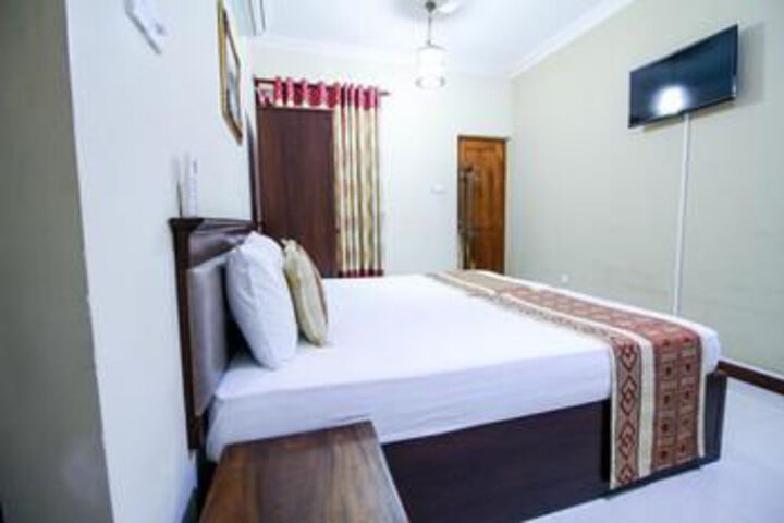 Room 19 of 48