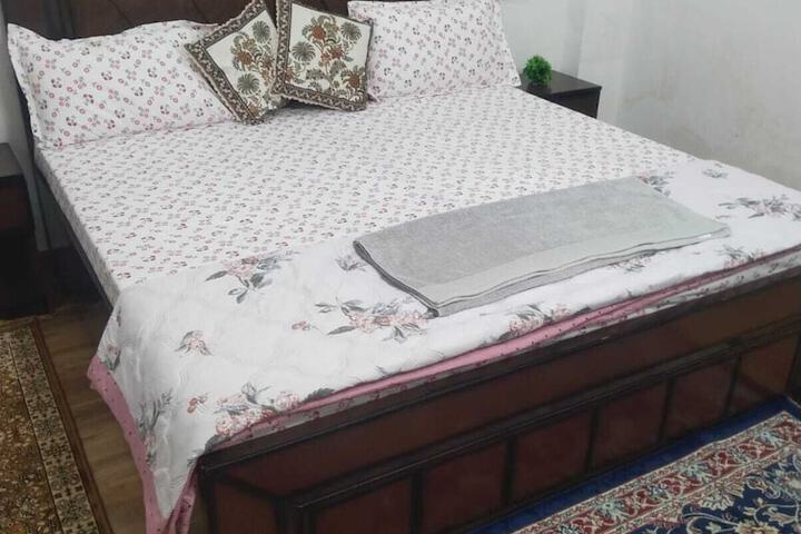 Room 5 of 35