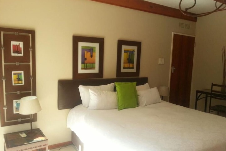 Room 2 of 48