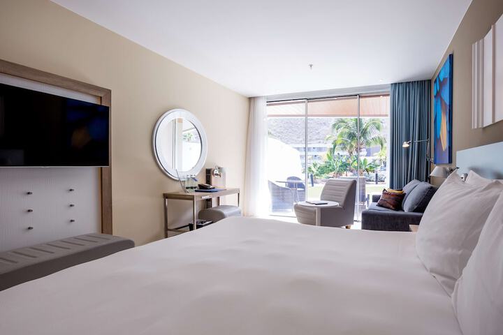 Room 21 of 200