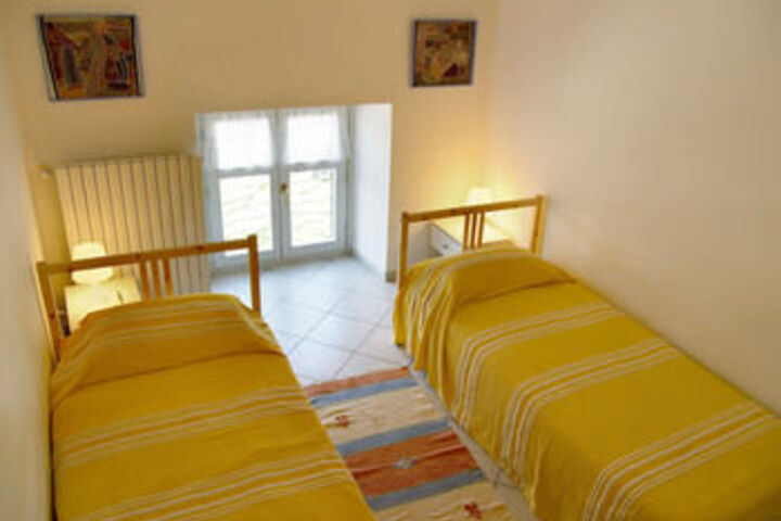 Room 47 of 96