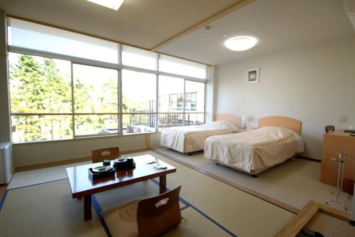 Room 5 of 21