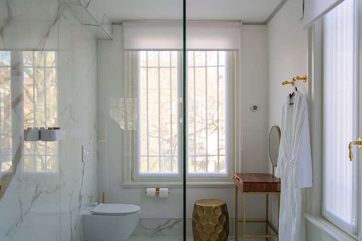Room 17 of 22