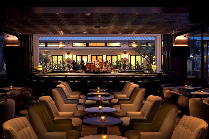 Lounge 69 of 84