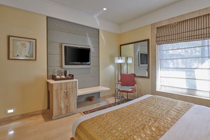 Room 7 of 36