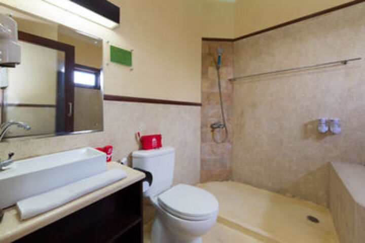 Room 3 of 25