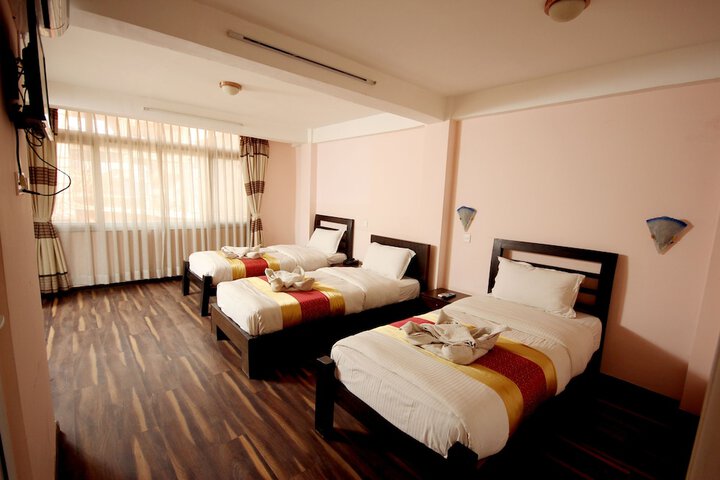 Room 10 of 17