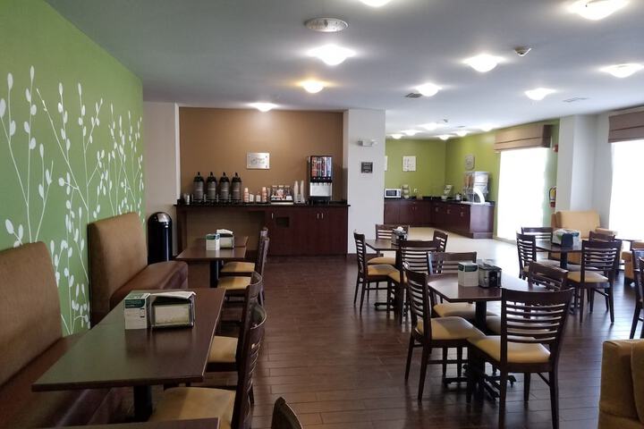Breakfast area