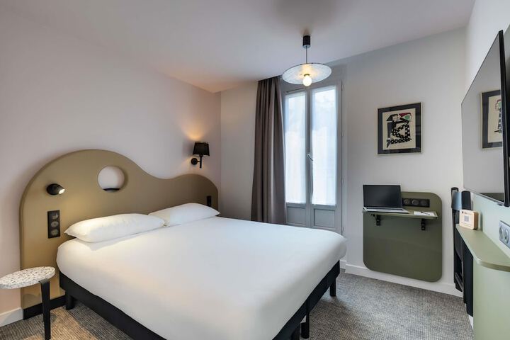 Room 17 of 52