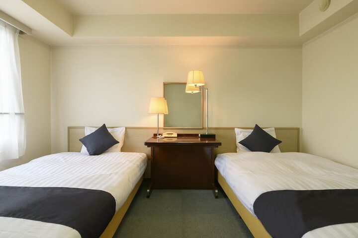 Room 13 of 47