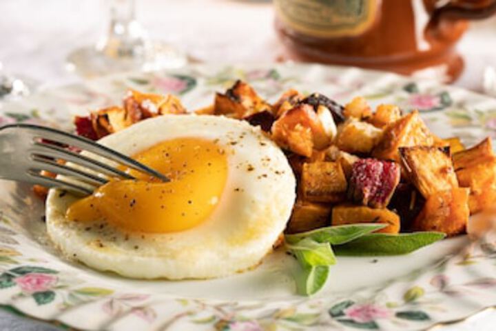Breakfast/Coffee Service 214 of 282