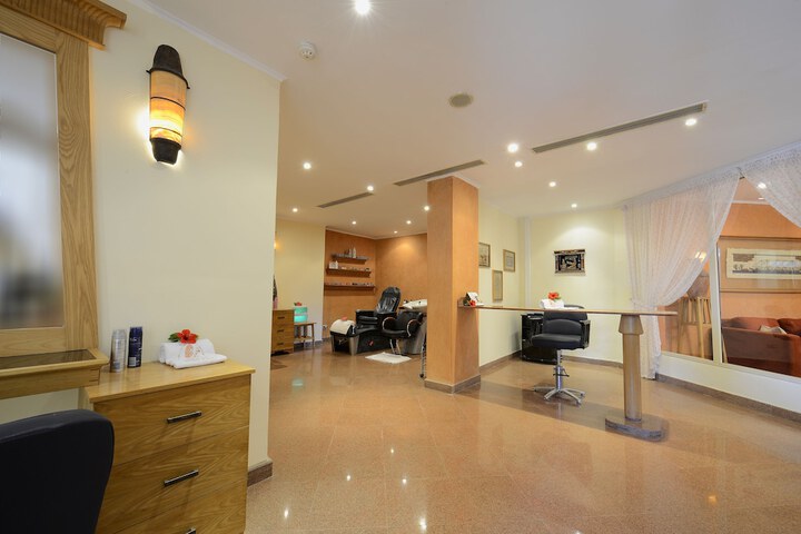 Hair salon
